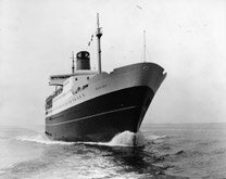 Image of the Wahine sailing